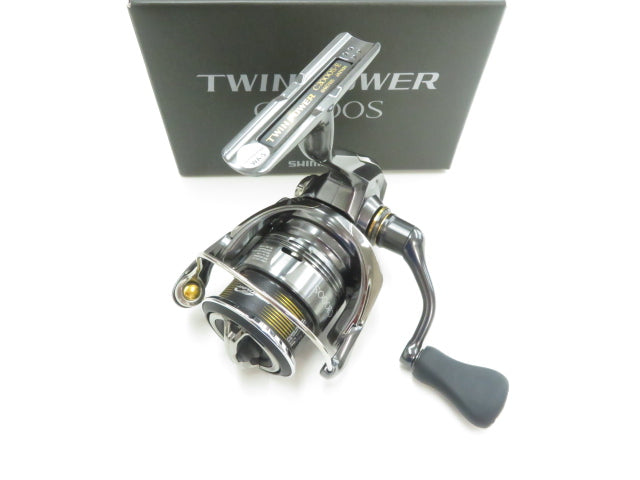 ２４ツインパワーc2000s 美品 SHIMANO - SHIMANO シマノ スピニングリール 24ツインパワー