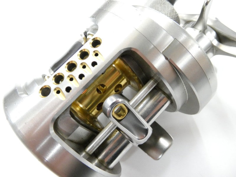 10カルカッタコンクエスト 101DC シマノ カルカッタコンクエスト101DC カルコン シマノ カルカッタ コン